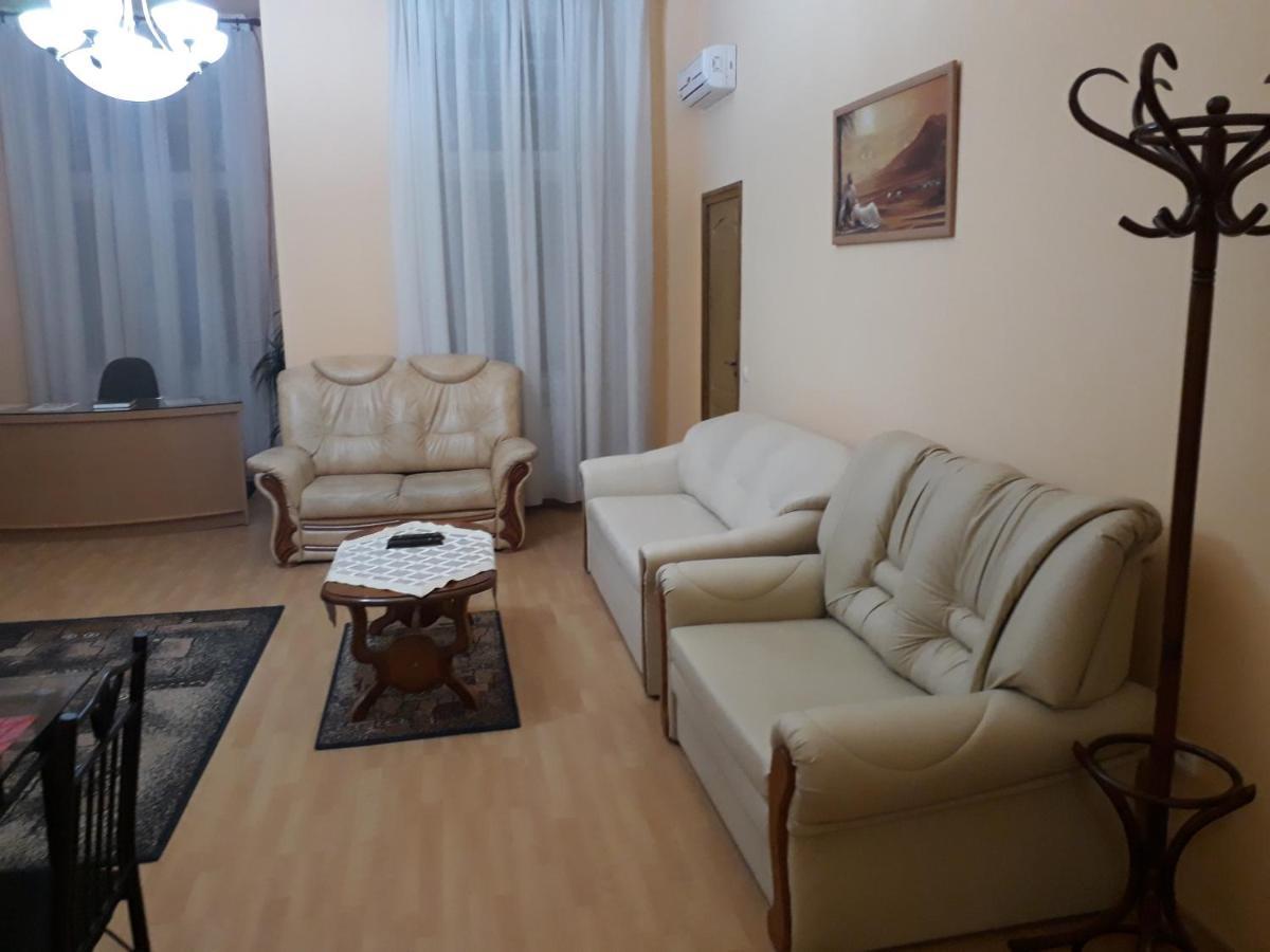 Piac Utcai Apartman Debrecen Ngoại thất bức ảnh