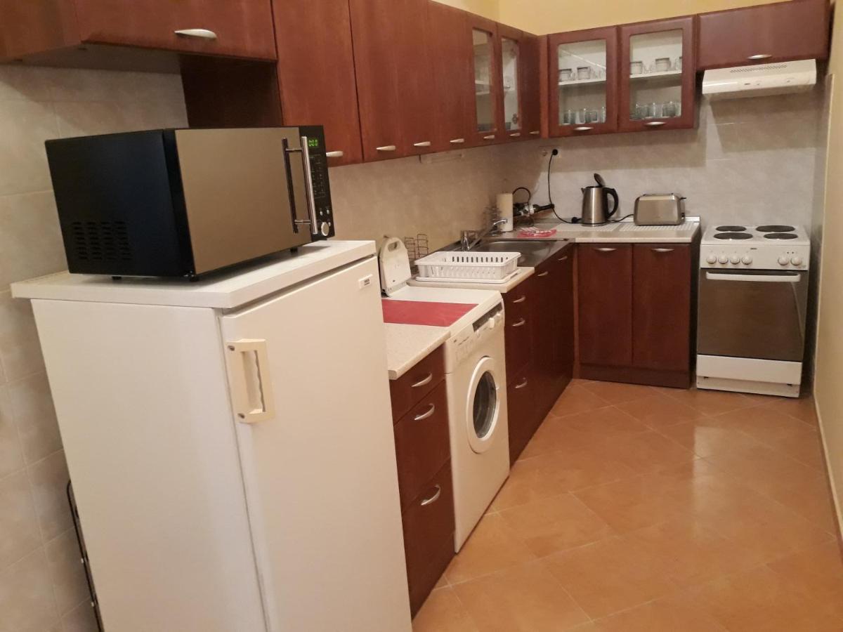 Piac Utcai Apartman Debrecen Ngoại thất bức ảnh
