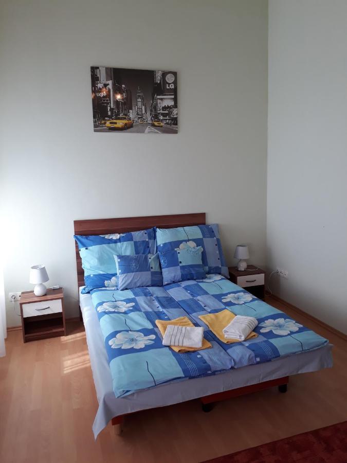 Piac Utcai Apartman Debrecen Ngoại thất bức ảnh
