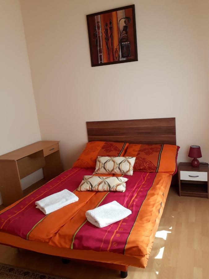 Piac Utcai Apartman Debrecen Ngoại thất bức ảnh