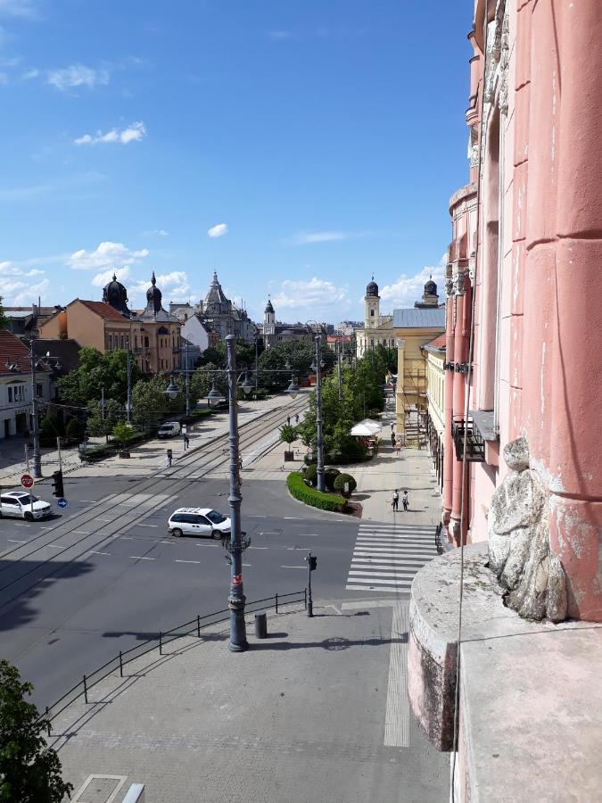Piac Utcai Apartman Debrecen Ngoại thất bức ảnh