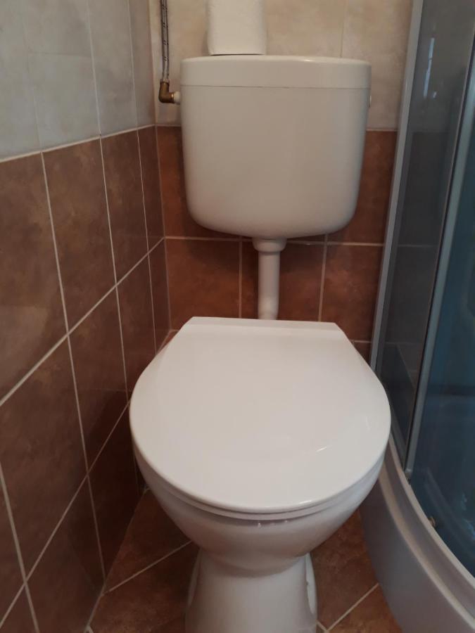 Piac Utcai Apartman Debrecen Ngoại thất bức ảnh