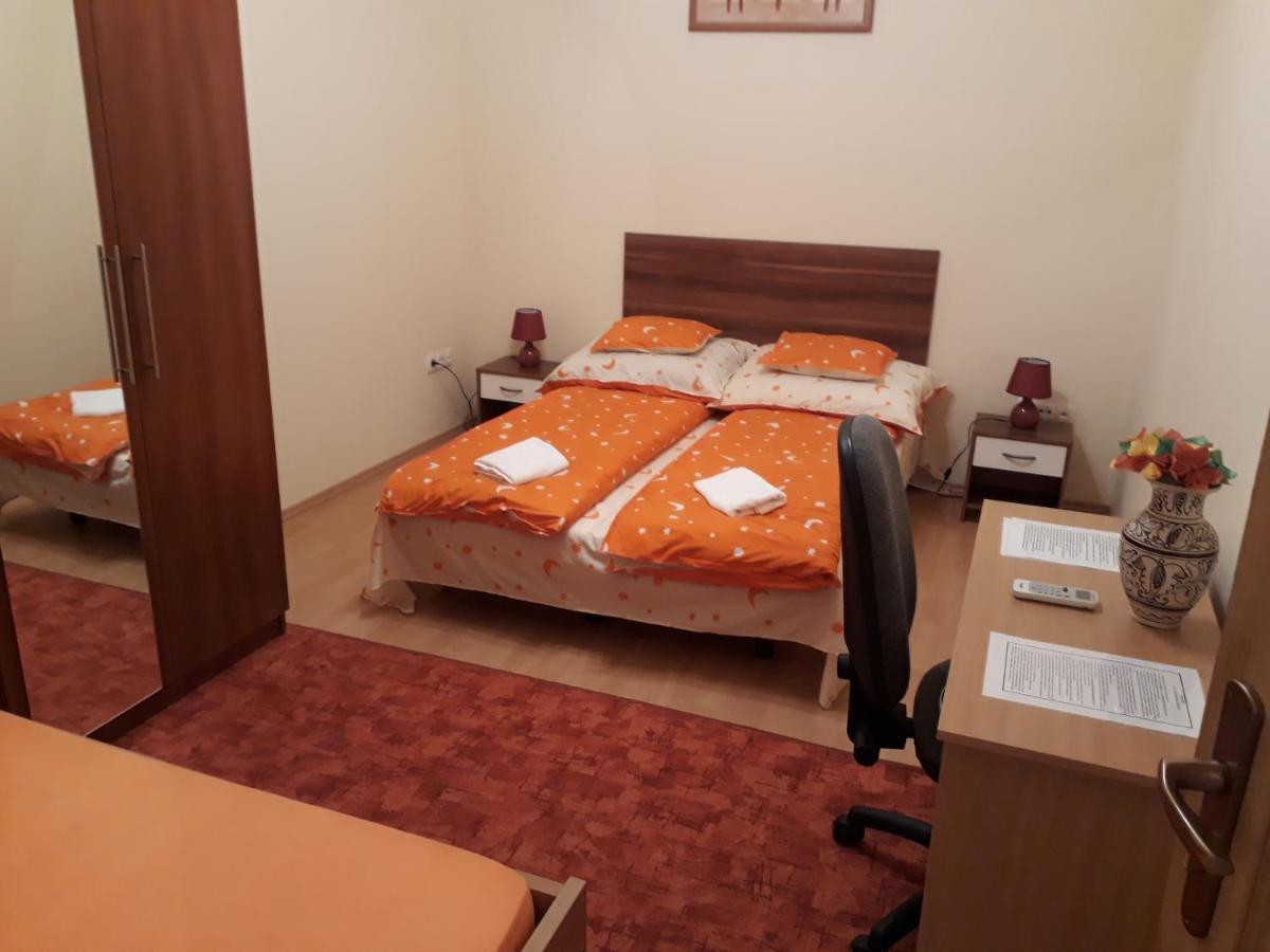 Piac Utcai Apartman Debrecen Ngoại thất bức ảnh