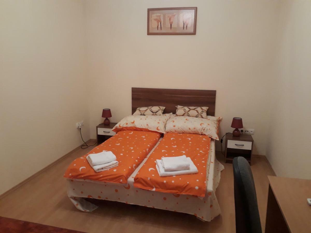 Piac Utcai Apartman Debrecen Ngoại thất bức ảnh