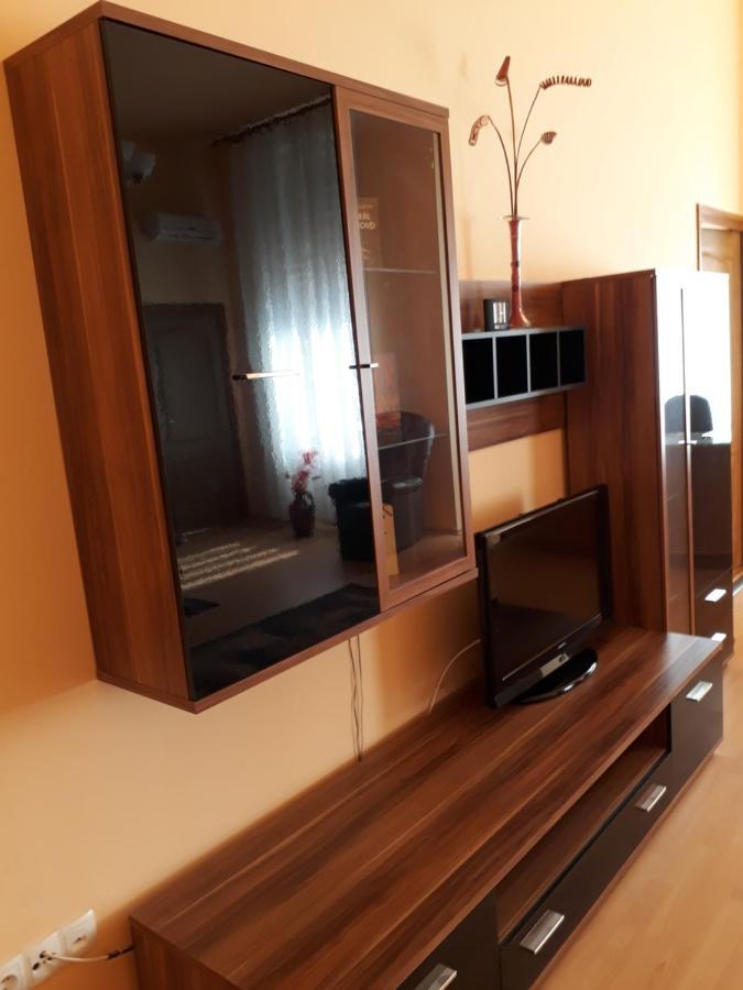 Piac Utcai Apartman Debrecen Ngoại thất bức ảnh