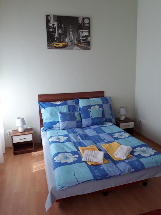 Piac Utcai Apartman Debrecen Ngoại thất bức ảnh