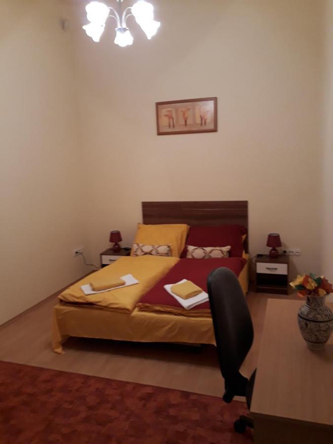 Piac Utcai Apartman Debrecen Ngoại thất bức ảnh